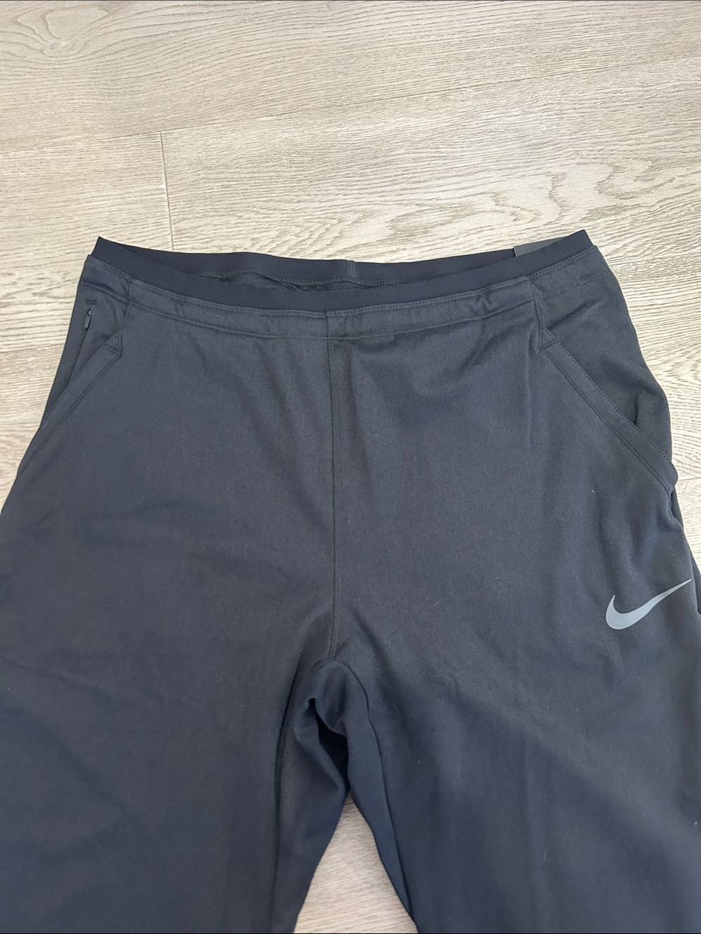 Nike Black Men’s Jogger Sweatpants - Picture 3 of 5